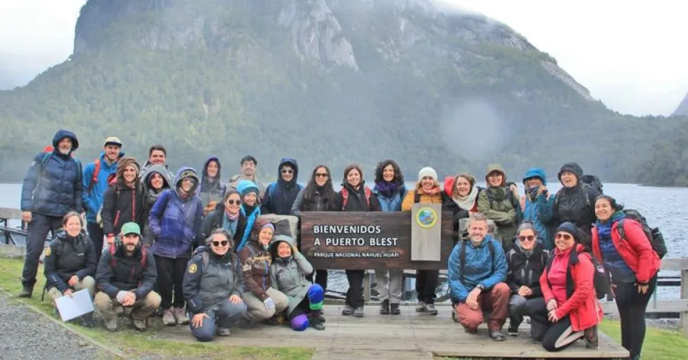 Los estudiantes en la selva valdiviana de Puerto Blest.