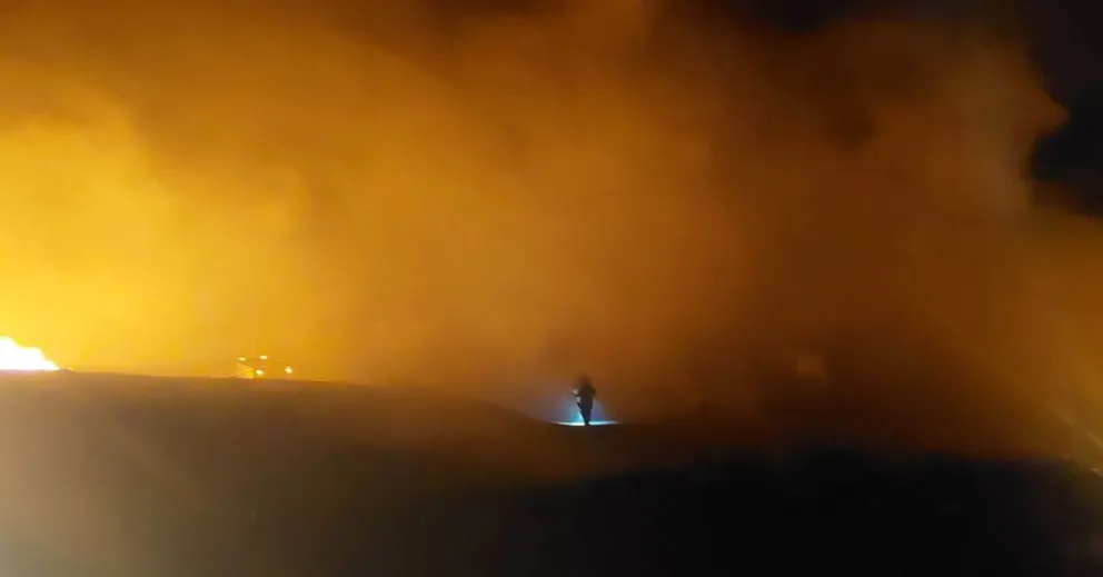 Se incendió el Centro de Residuos de Piedra del Águila. 