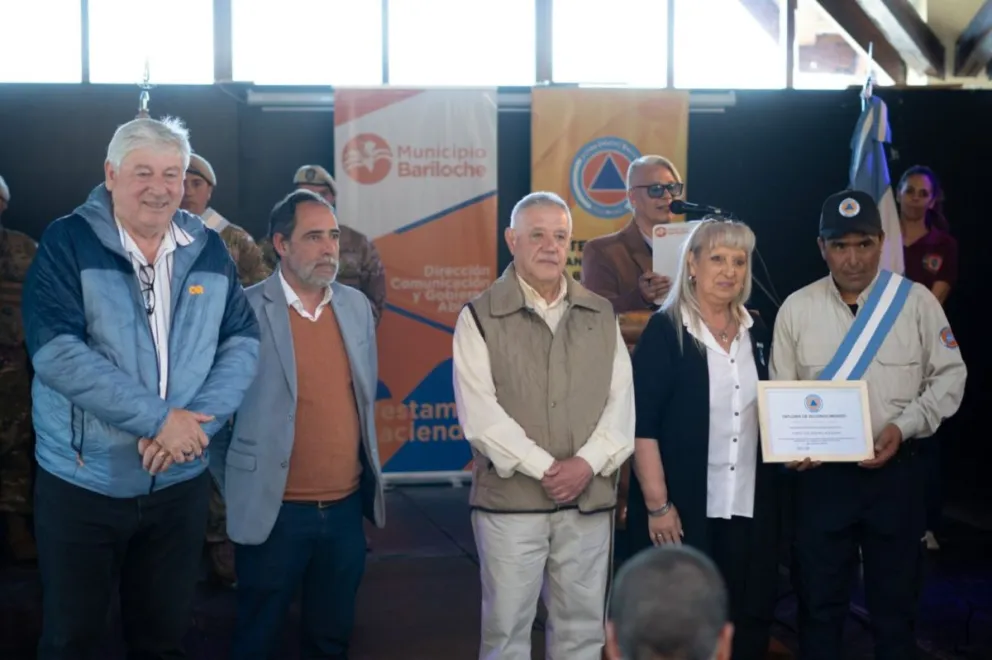 Celebraron el Día de la Protección Civil con un acto en el Puerto San Carlos.