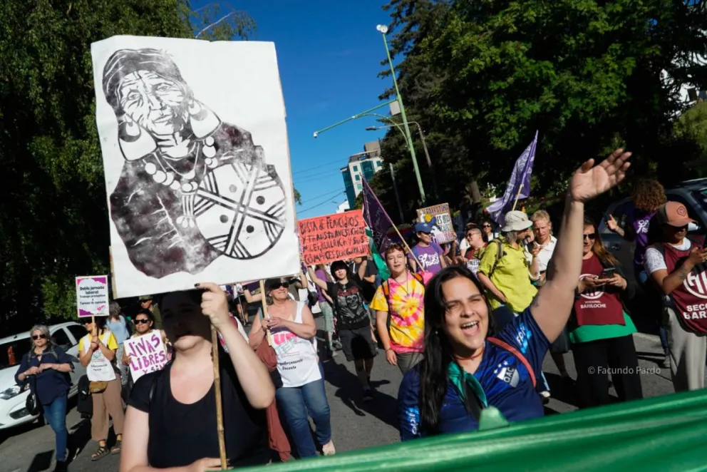 Una manifestación que reunió diversos reclamos (fotos: Facundo Pardo).