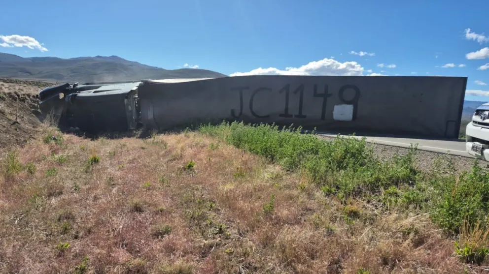 Las autoridades recomendaron a los automovilistas extremar las precauciones / Fotos Noticias del Bolsón 