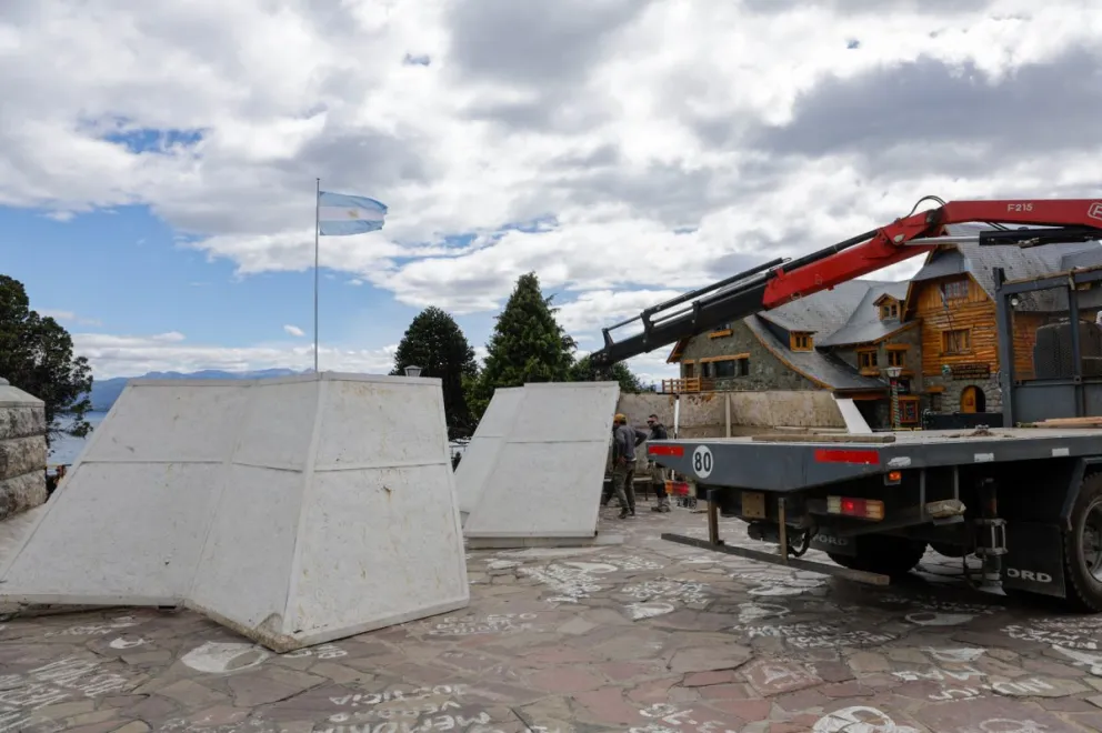 Comienzan los preparativos para la Navidad en Bariloche. Foto: Eugenia Neme