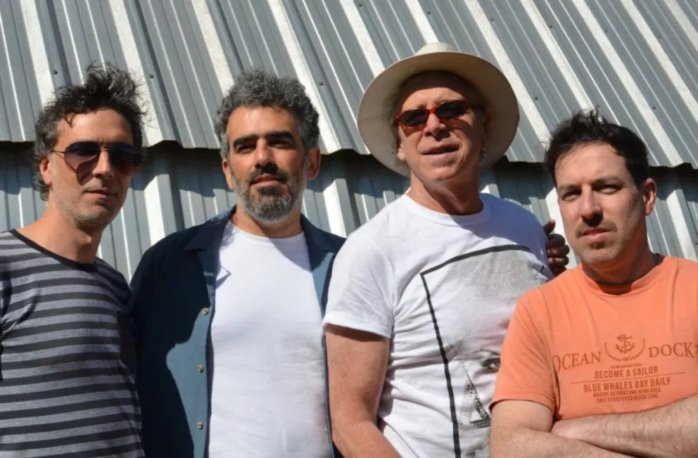 Lejos Neptuno versión 2025.