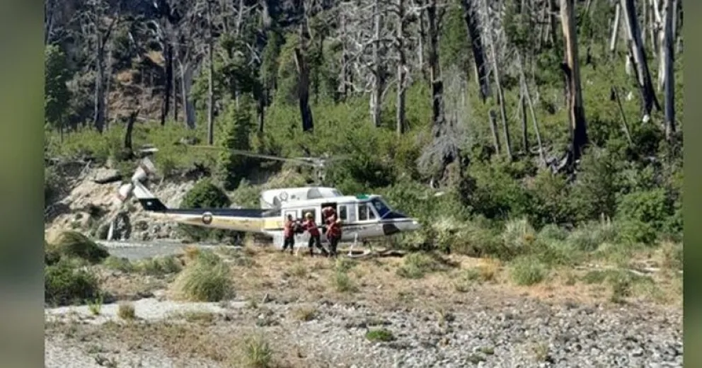 La dificultad del terreno hace muy complicado el combate de las llamas. 