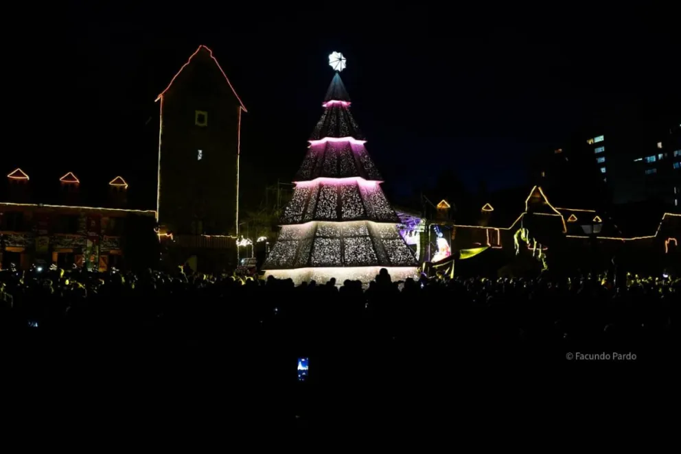 Ya se vive el período navideño en Bariloche (fotos: Facundo Pardo).