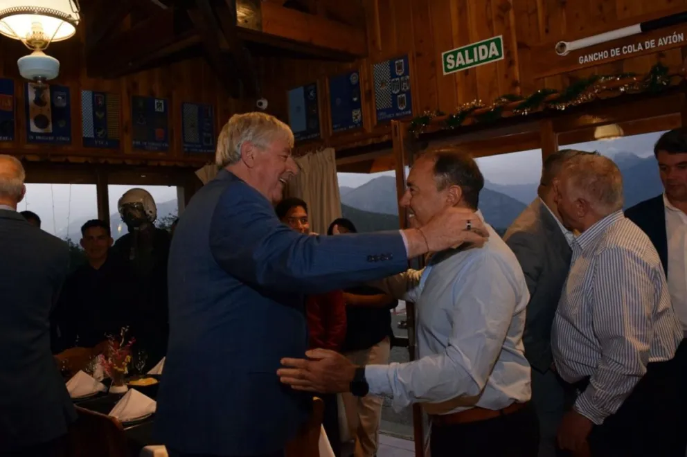 La Cena de Fin de Año es uno de los eventos sociales más relevantes de la Guarnición Aérea Bariloche. 