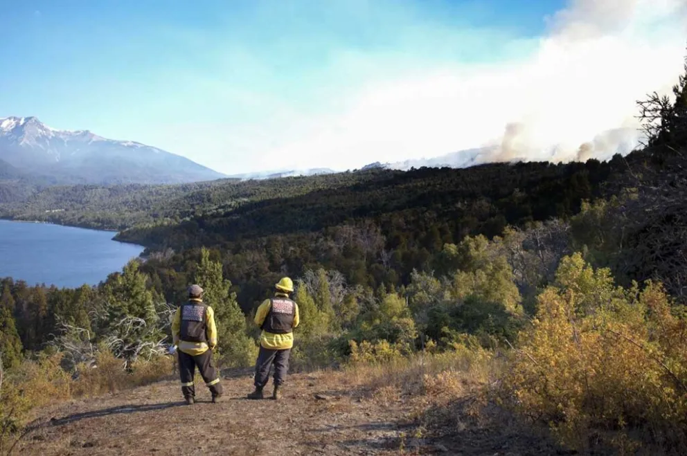 Autoridades piden precaución a turistas y visitantes por el cierre de sendas y restricciones de seguridad / Foto Info Chucao