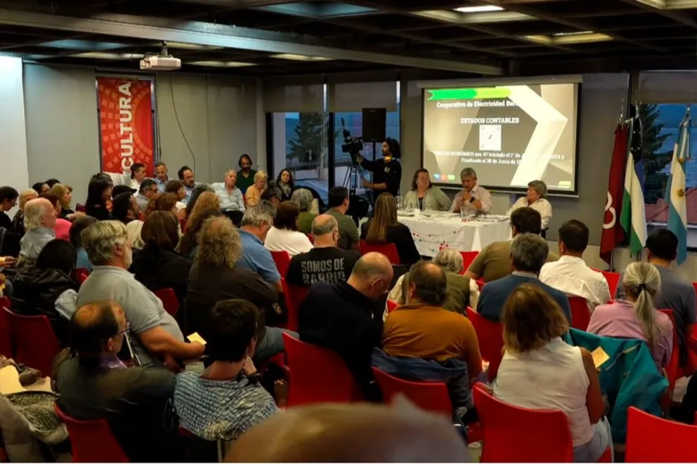 Un momento de la asamblea.