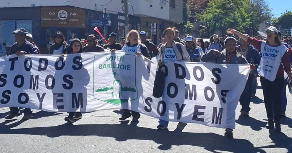 Pasadas las 10:30 marcharon rumbo al Centro Cívico.