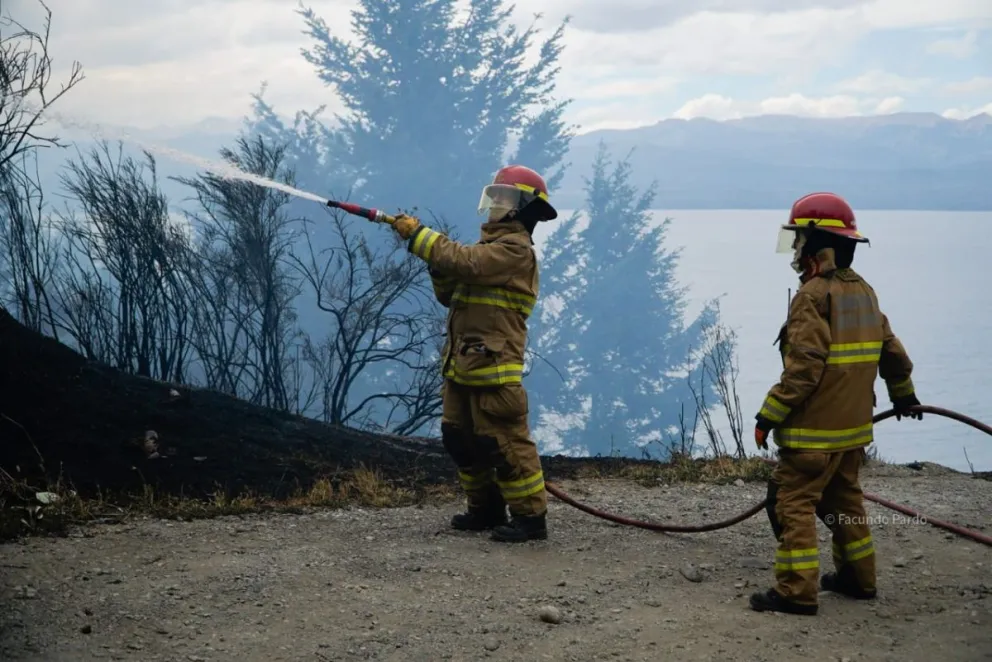 El operativo continúa activo, con seguimiento permanente de la situación y coordinación entre los distintos equipos en terreno / Fotos: Facundo Pardo 