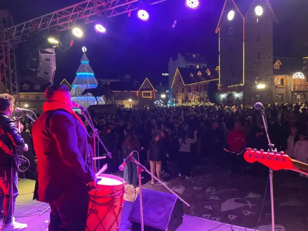 El Civico fue pura fiesta en la Navidad 2025. Foto: gentileza Barilo Noticias.