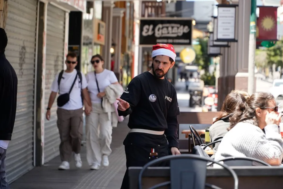 Un gorro de Papá Noel como toque navideño (fotos: Facundo Pardo).