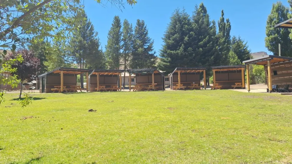 El predio, que incluye baños, escenarios y stands, permanece cerrados en vísperas del Año Nuevo.