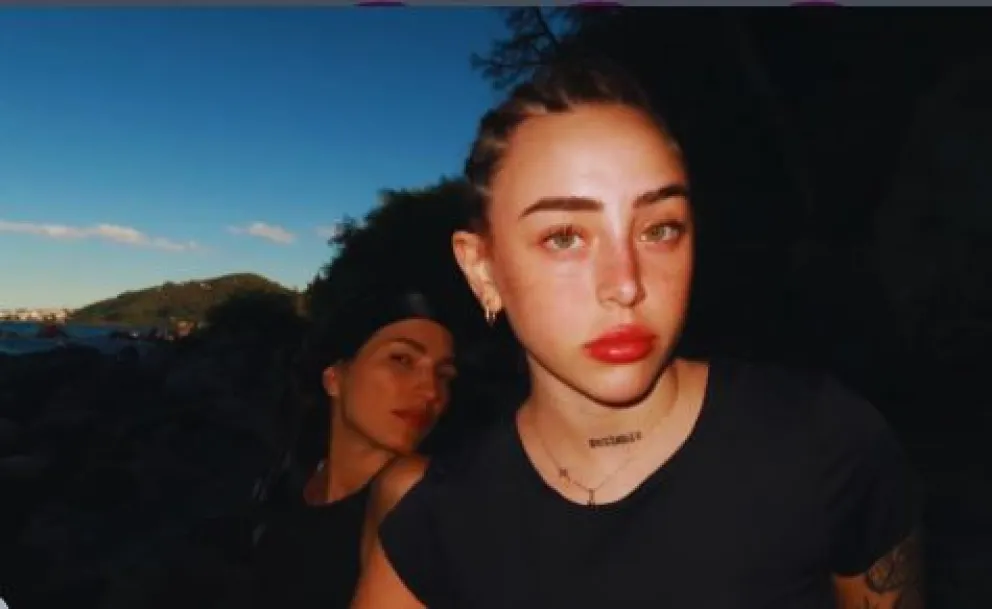 La referente del Trap, paso el 1 de enero en la costa del Nahuel Huapi, zona oeste. 