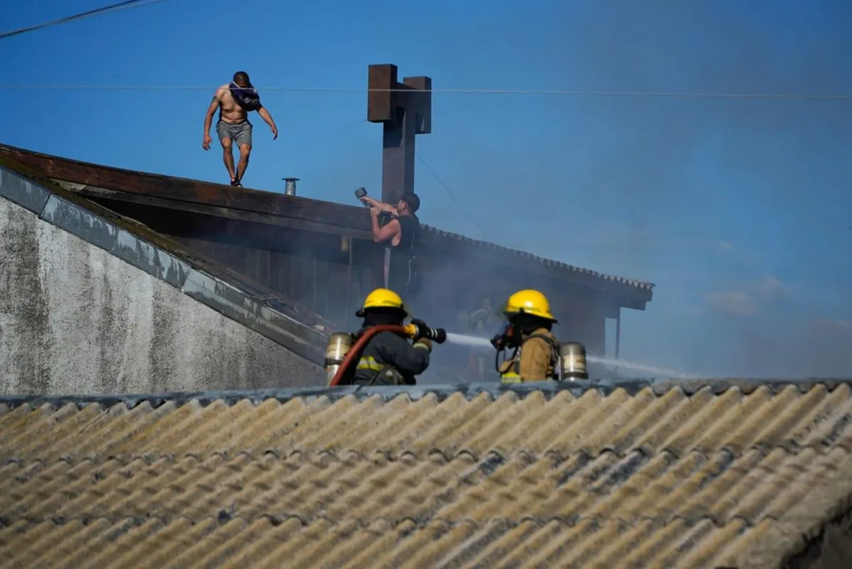 Un incendio de vivienda generó preocupación entre los vecinos