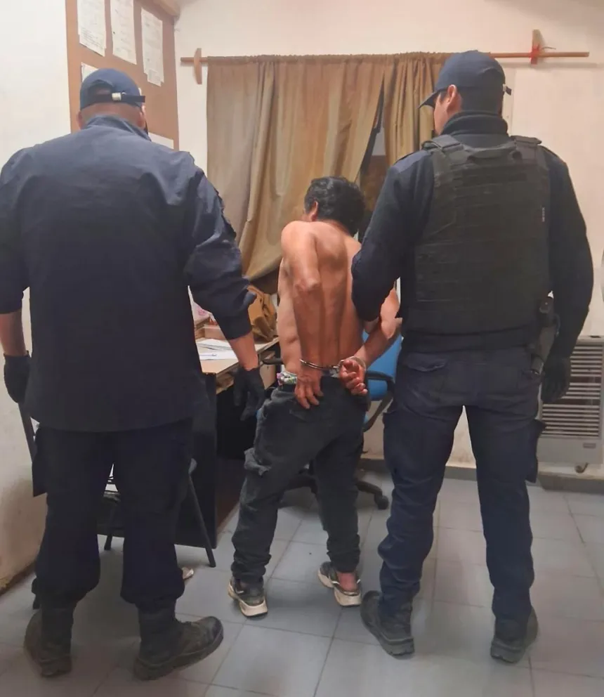 Violó la perimetral, ingresó a la casa de su ex pareja y le pegó a su hijo.