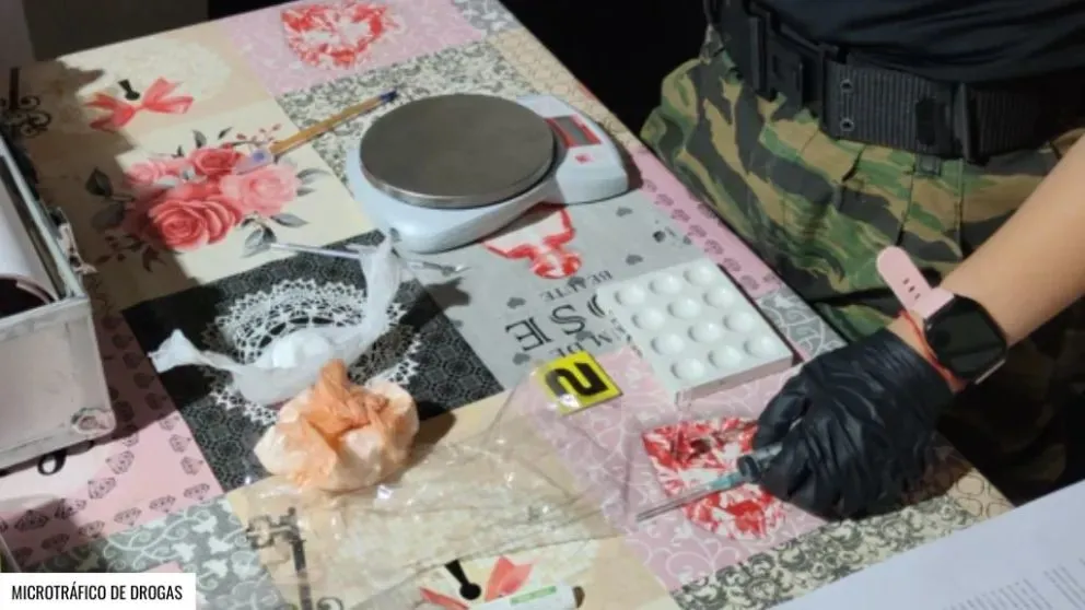 Una de las muestras fue enviada para su análisis al laboratorio forense de la Gendarmería. Foto: Prensa MPF Neuquén.