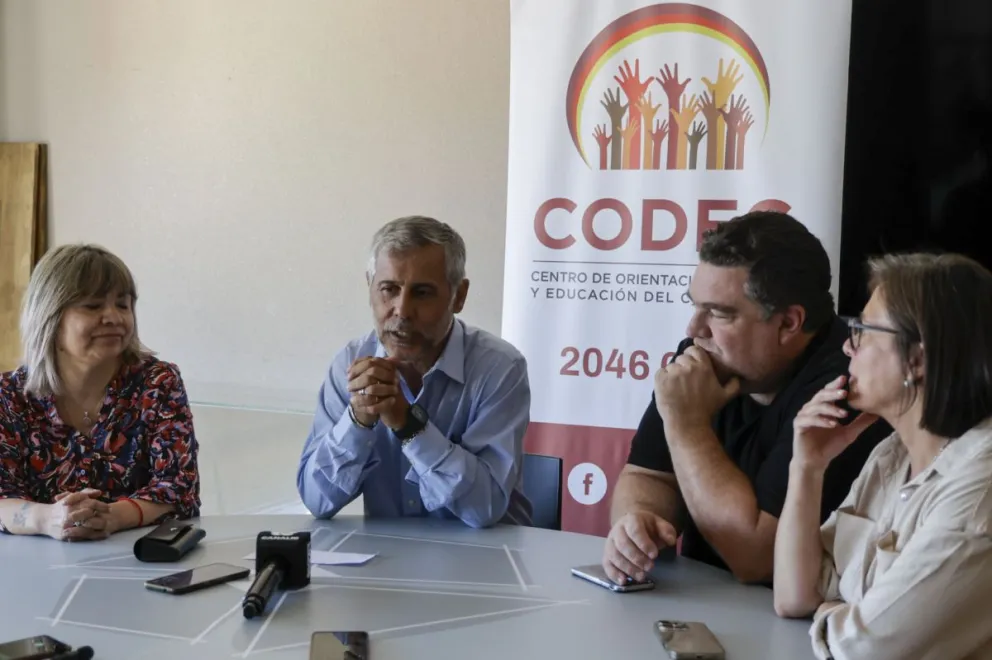 Fue anunciado por el Colegio de Arquitectos, usuarios afectados y el Codec. Fotos: Eugenia Neme.