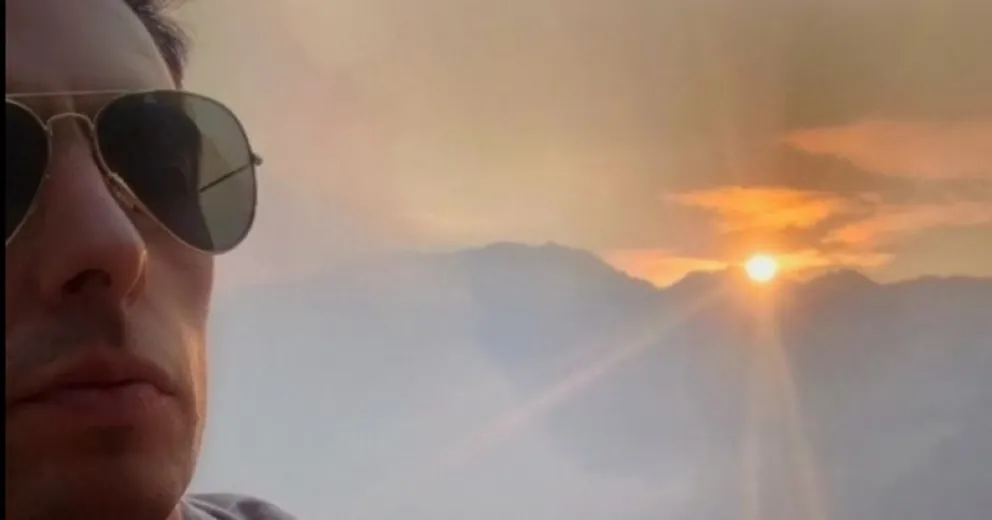 Hace pocas horas publicó: "El sol, sigue brillando".