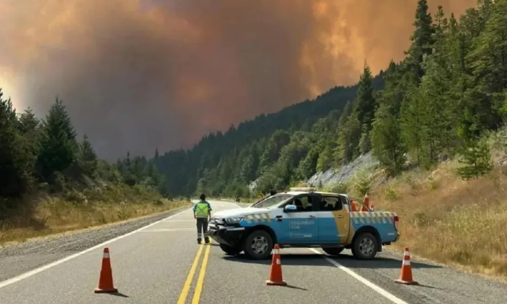 Las autoridades remarcaron que el estado de la traza puede modificarse en función de la evolución del fuego.