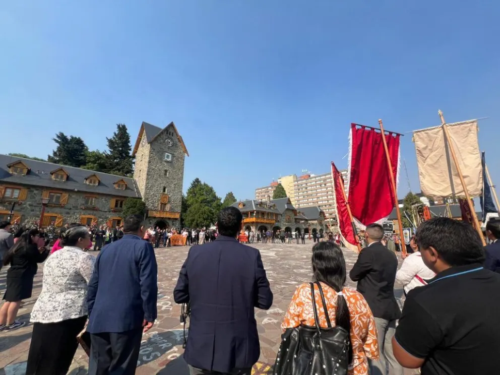 Realizaron un desfile que culminó en el centro cívico. 