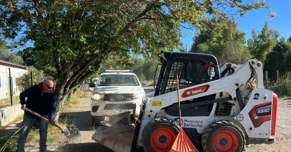El municipio limpia pero todos deben cuidar ese sector.