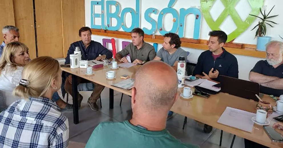 El mandatario provincial viajó a El Bolsón este martes.