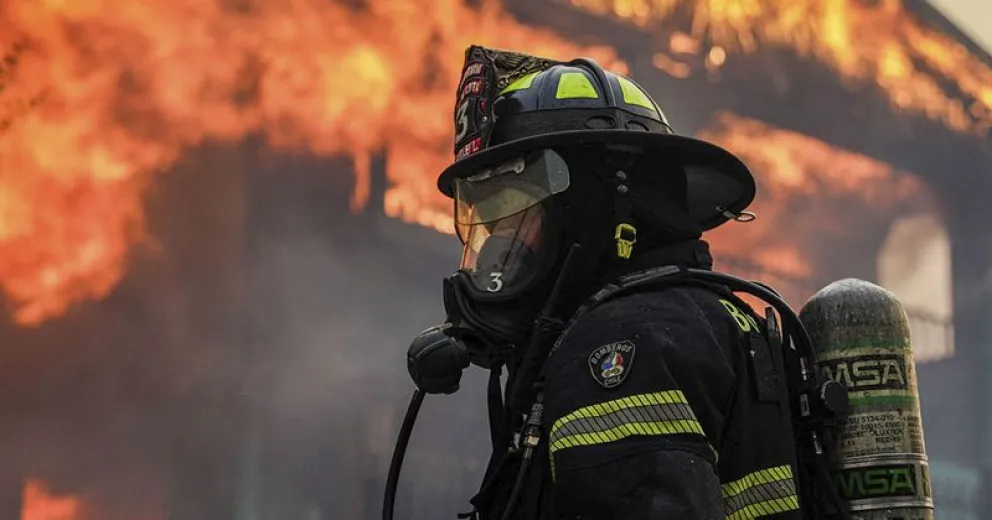 El fuego sigue avanzando y arrasa todo a su paso. Fotos de Meganoticias.