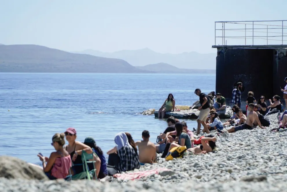 Desde temprano comenzaron a llegar para aprovechar el día. Fotos de Facundo Pardo.