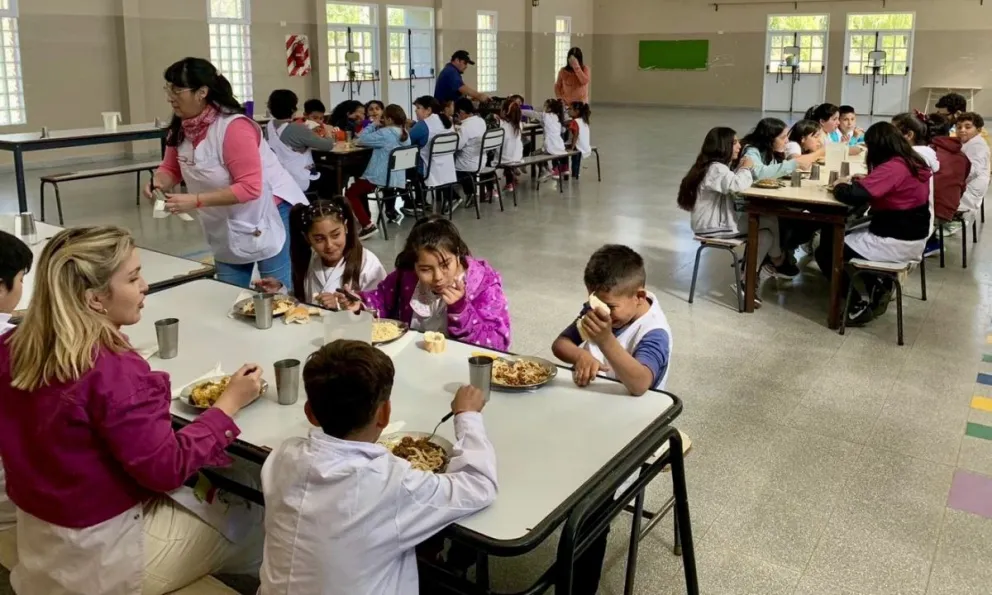 El ministerio de Educación busca inculcar una alimentación saludable en los alumnos 