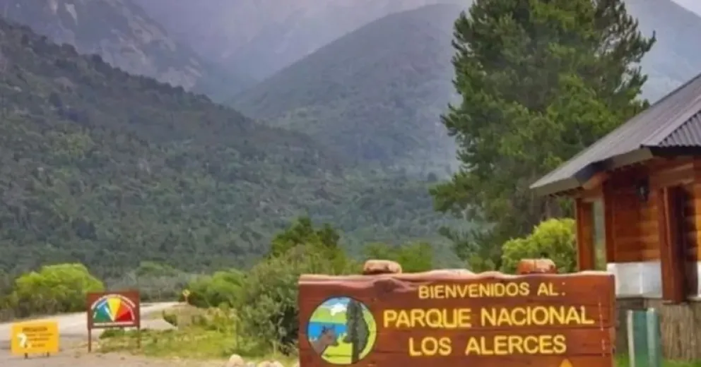 El fuego continúa su avance.