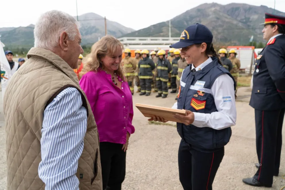 Fernanda Potanski en un acto emotivo 