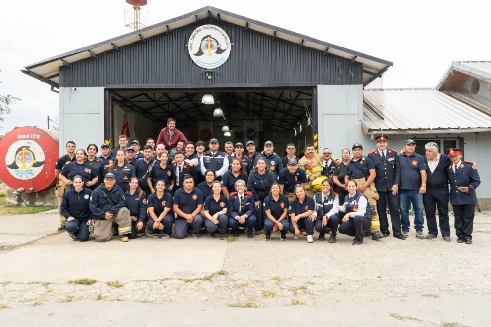 Los bomberos celebraron su vocación. Foto: Facundo Pardo