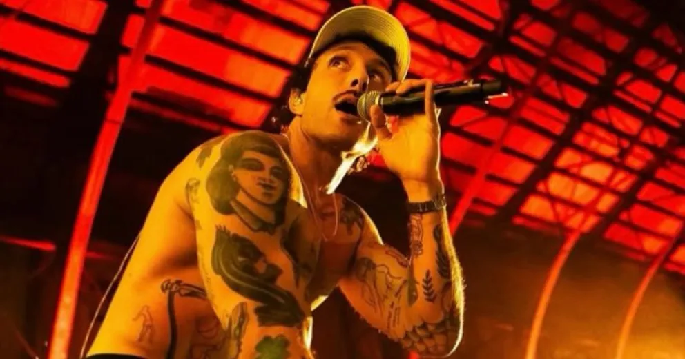 Presentará en Bariloche parte de su nuevo material. Fotografías de @chapita.producciones