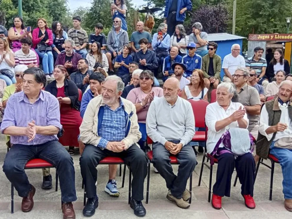 Hombres y mujeres que con su trabajo impulsaron al crecimiento de lo que comenzó como una aldea de montaña.