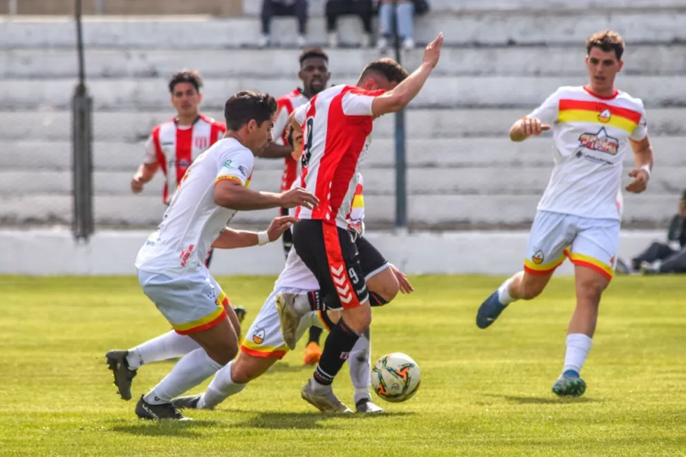 Atractivo duelo de un clásico. Foto: Estudiantes Unidos 