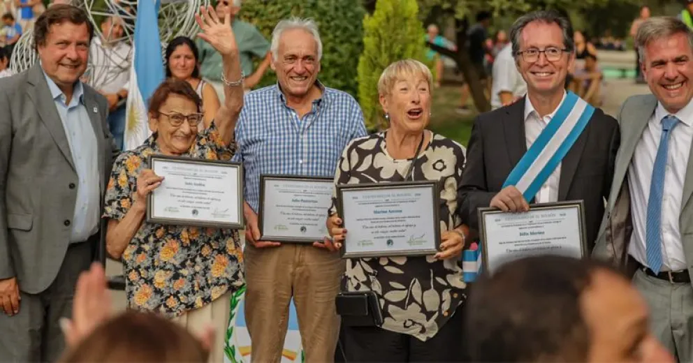 El gobernador presente en el reconocimiento a los antiguos pobladores.