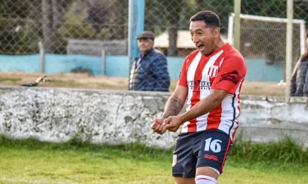 Carlos Pilcomán, un delantero veloz, contundente y ganador 