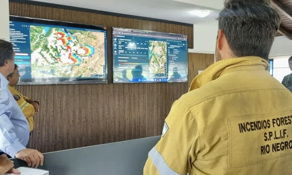 El gobernador Weretilneck estuvo en la presentación. 