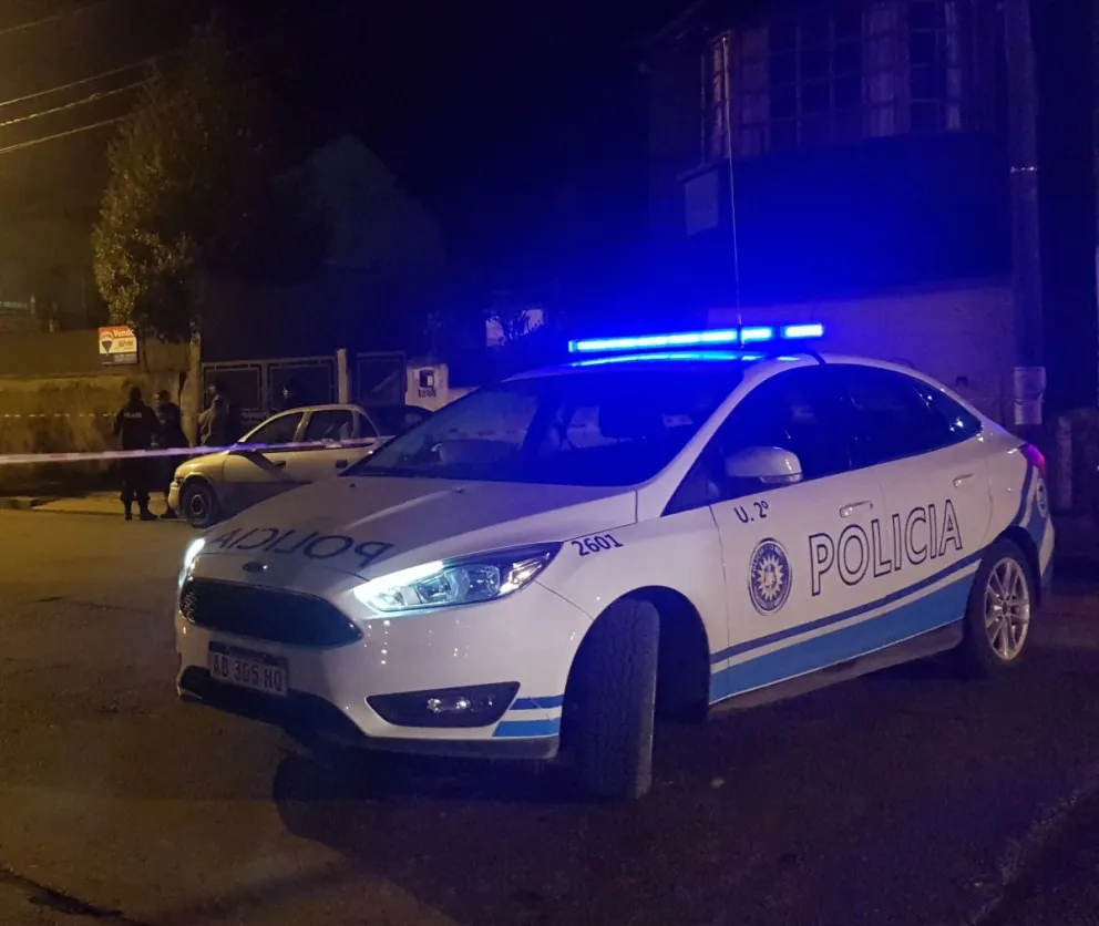 Allanamiento en el barrio Mutisias en el marco del asesinato en Rolando y Moreno. 