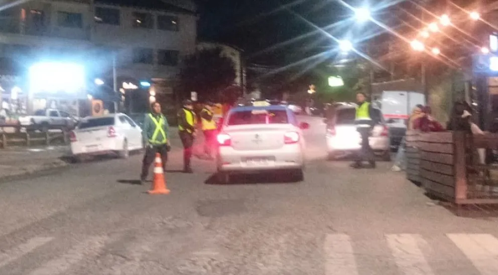 El trabajo fue intenso durante la madrugada. Foto: Policía de Río Negro 