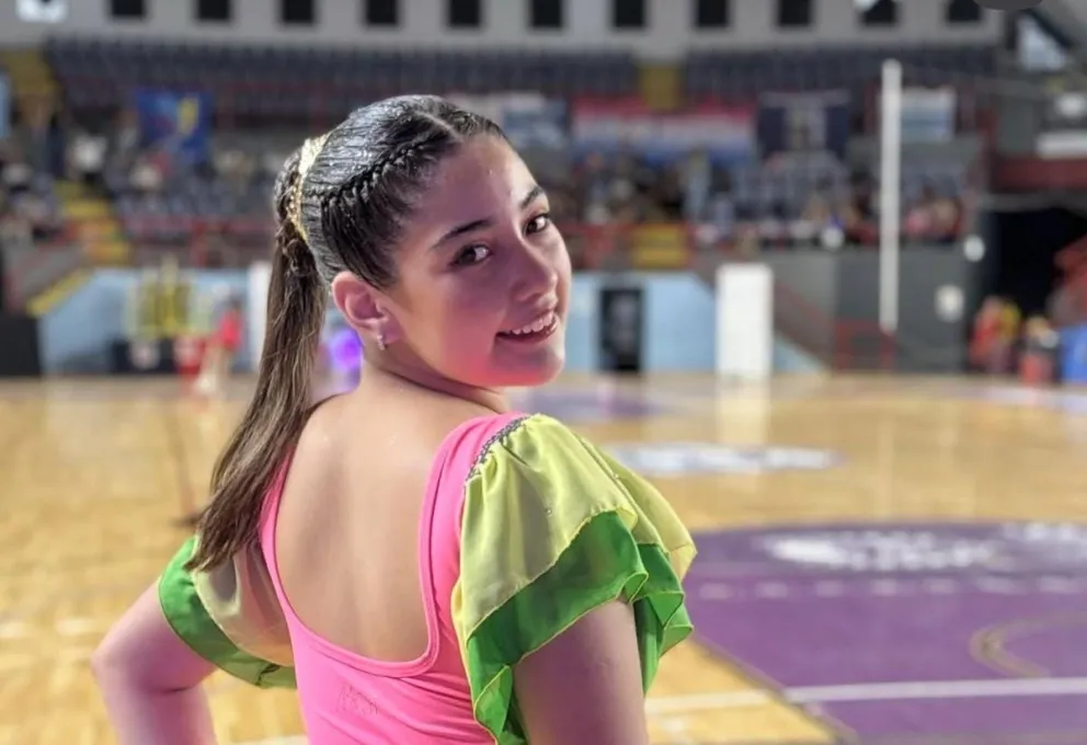 Es patinadora de la Escuela Municipal . 