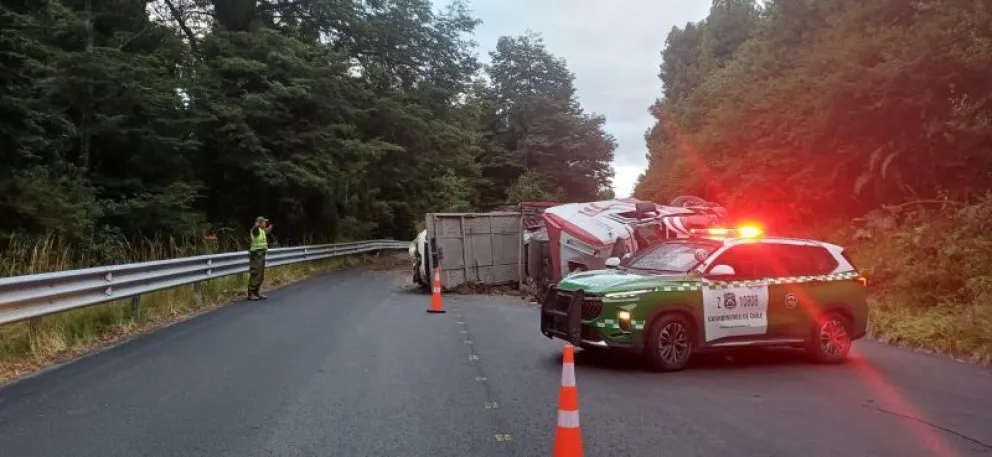 Carabineros de la Tenencia Pajaritos activó un operativo de emergencia / Foto PaisLobo.cl
