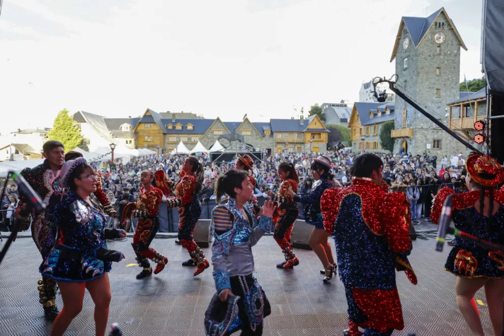 Una fiesta que es acompañada por toda la ciudad / Fotos y videos Euge Neme 