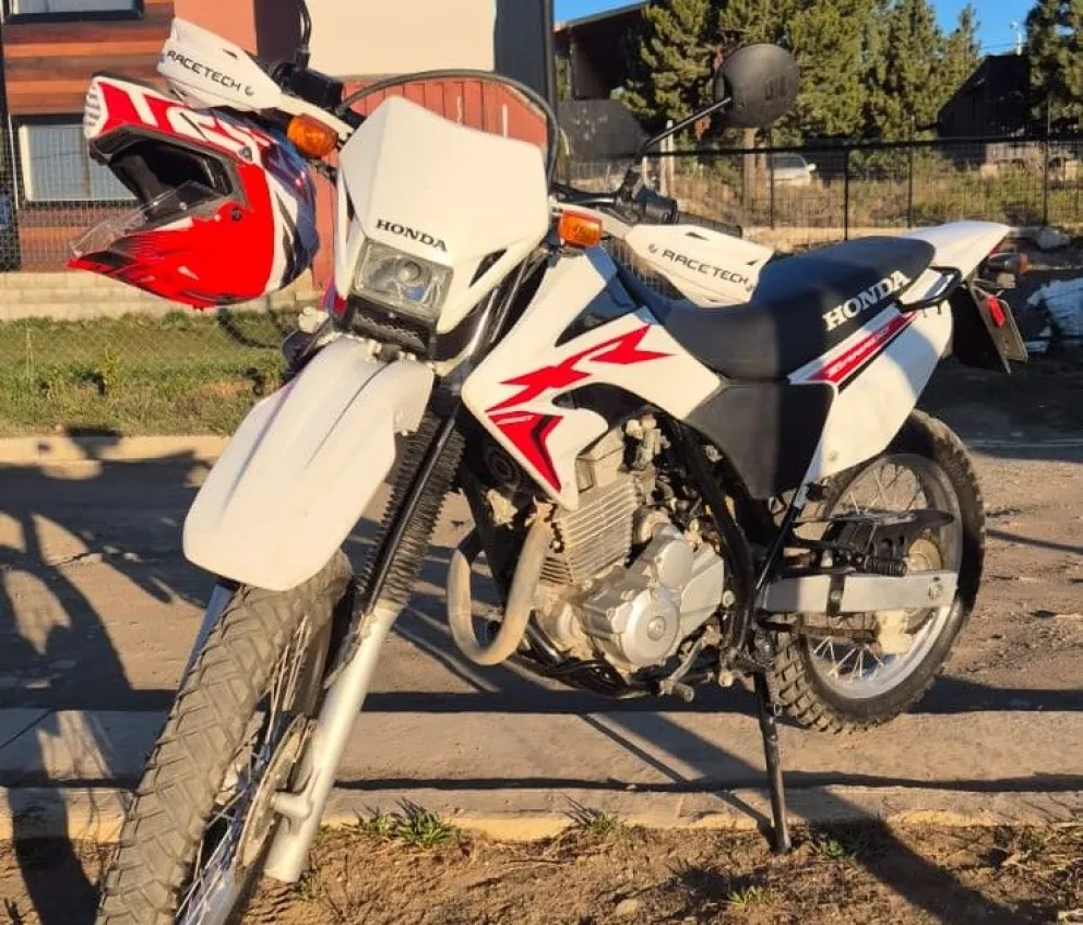 Solicitan a la comunidad cualquier información que pueda ser útil sobre esta moto robada. 