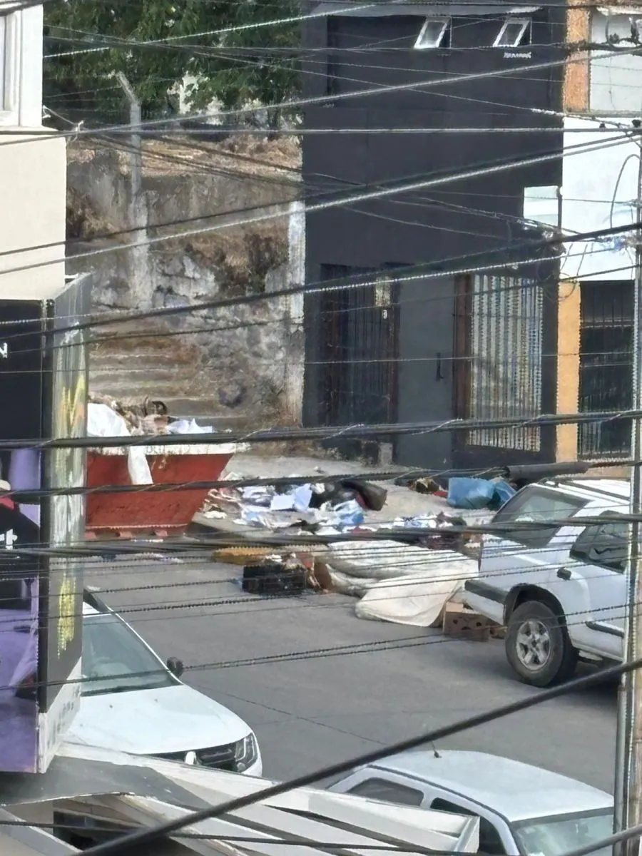 Notifoto: vecinos denuncian un nuevo microbasural en Onelli y ...