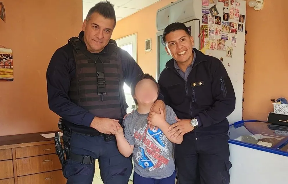 La actuación de los policías fue fundamental para preservar la vida del niño.