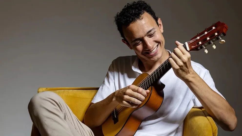 Santiago Fiuri se presentó el mes pasado en Santiago y Viña del Mar. Ahora, a Bariloche.