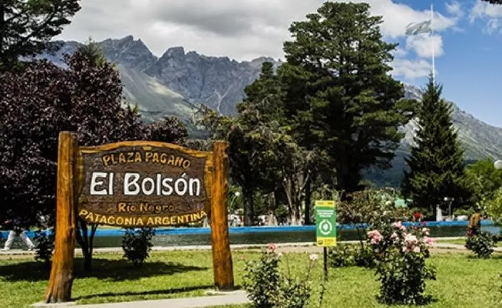 El hecho sucedió en la intersección de las calles Onelli y Padre Feliciano de El Bolsón.