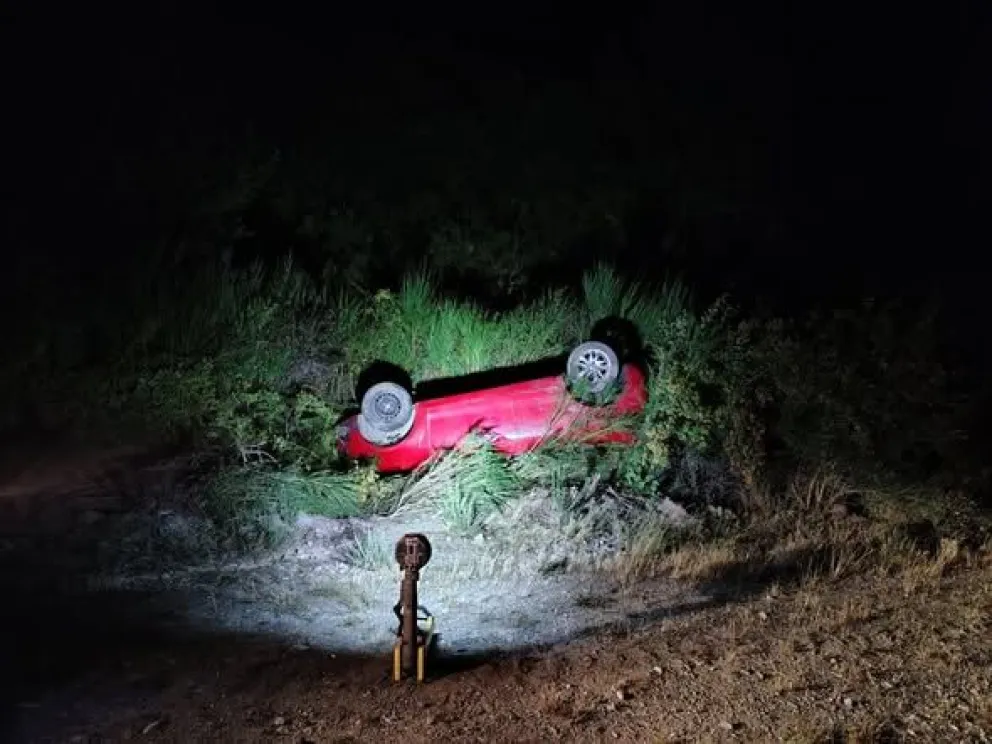 Las circunstancias que originaron el vuelco son materia de investigación / Foto Noticias del Bolsón 